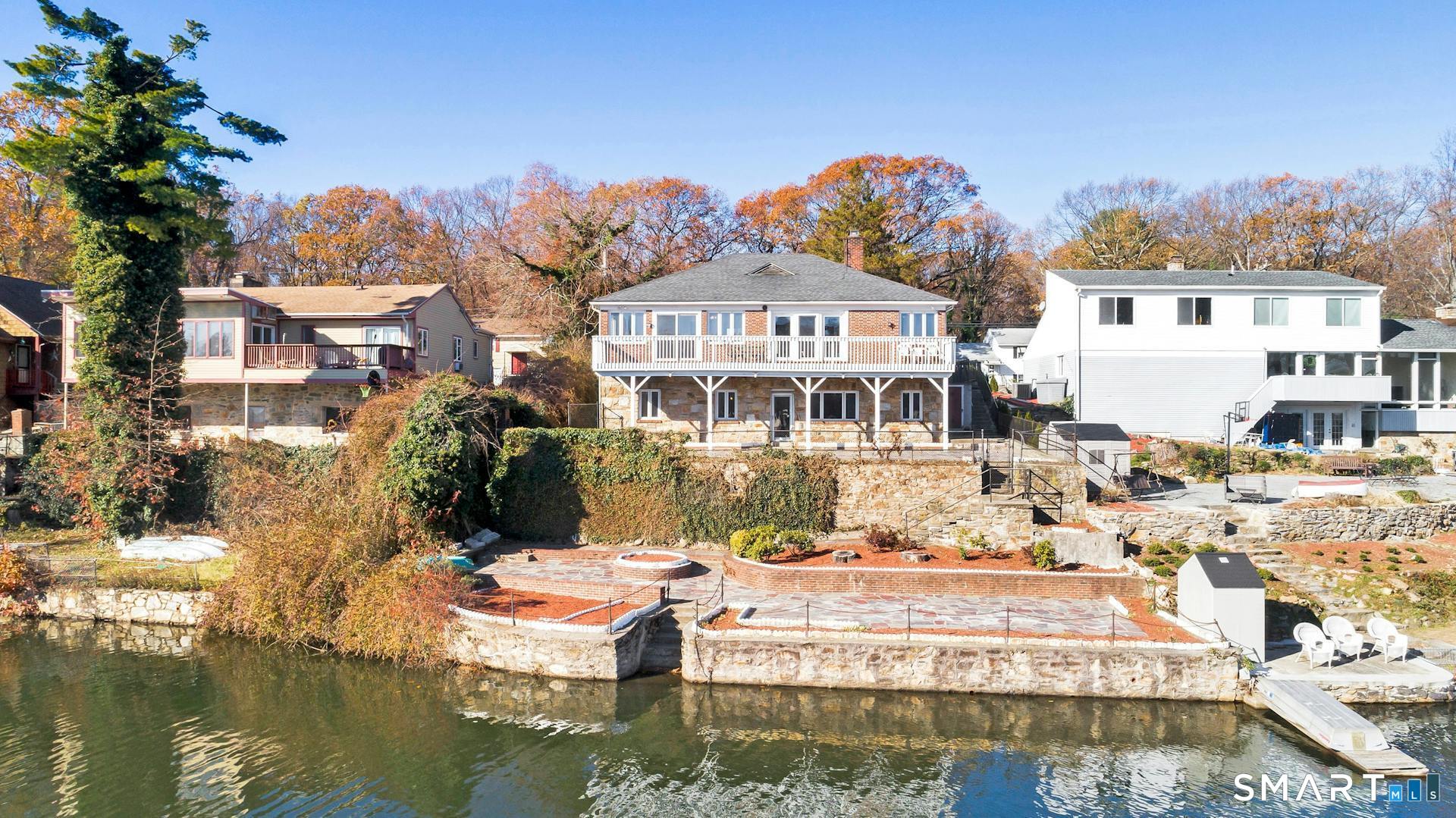 192 Frenchtown Road Bridgeport, CT 06606 - Photo 16 of 22 Wow!