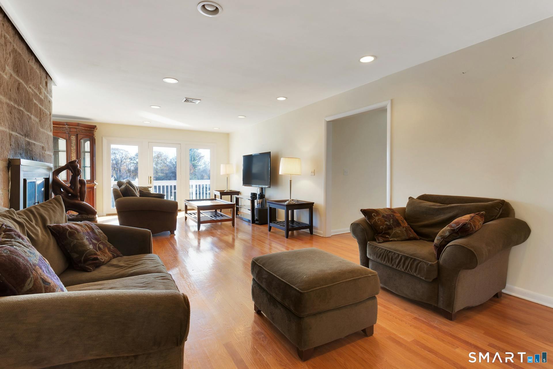 192 Frenchtown Road Bridgeport, CT 06606 - Photo 17 of 22