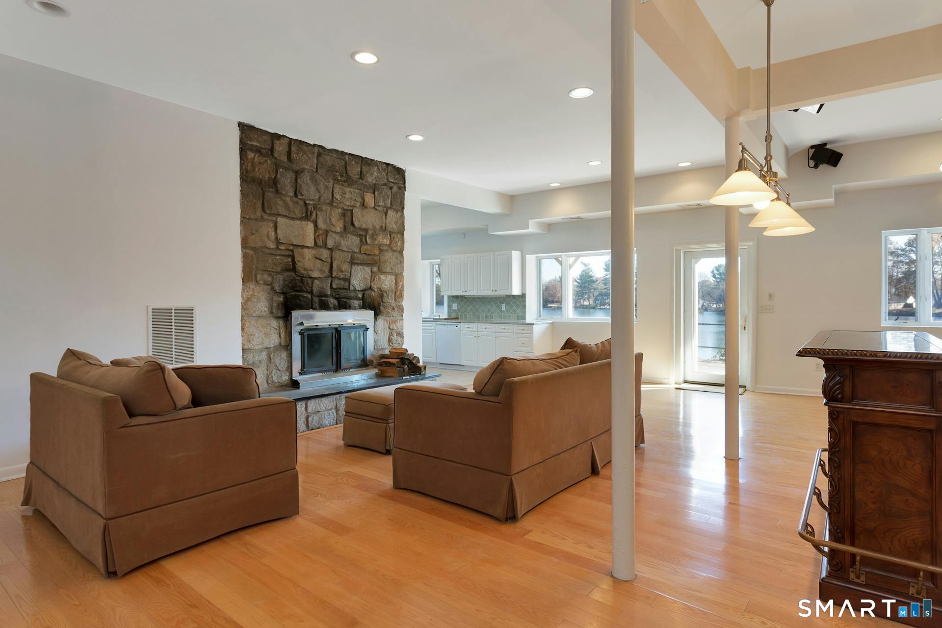 192 Frenchtown Road Bridgeport, CT 06606 - Photo 22 of 22 Another view of the family room