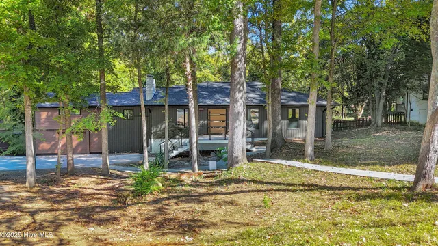 $1,190,000 | 3301 Archdale Drive, Charlotte, NC 28210