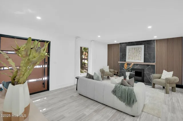 $1,190,000 | 3301 Archdale Drive, Charlotte, NC 28210