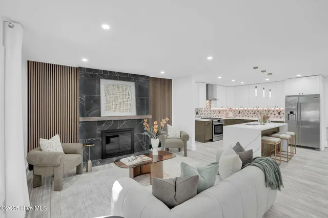 $1,190,000 | 3301 Archdale Drive, Charlotte, NC 28210