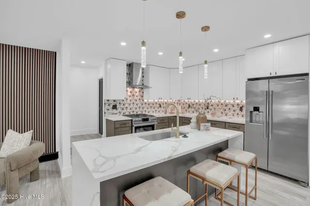 $1,190,000 | 3301 Archdale Drive, Charlotte, NC 28210