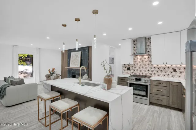 $1,190,000 | 3301 Archdale Drive, Charlotte, NC 28210