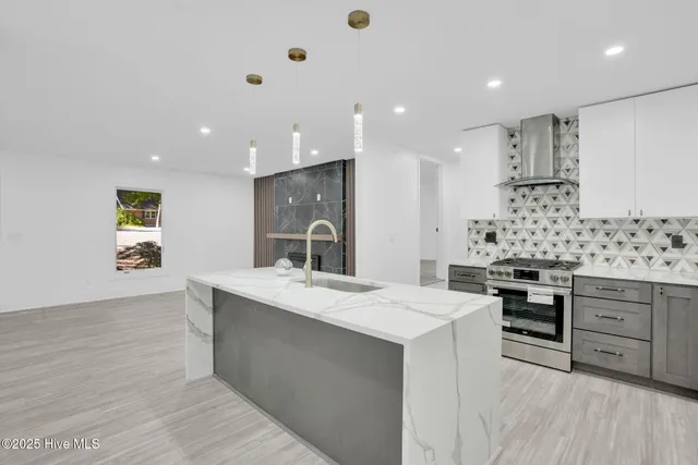 $1,190,000 | 3301 Archdale Drive, Charlotte, NC 28210