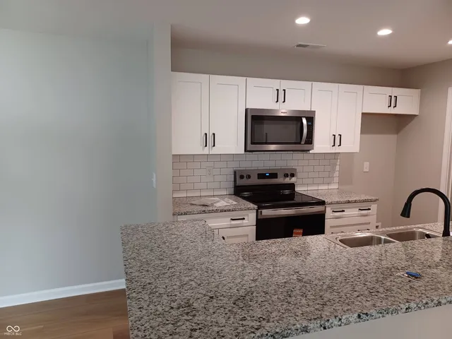 $1,650 | 12517 Timber Creek Drive, Unit 1, Carmel, IN 46032