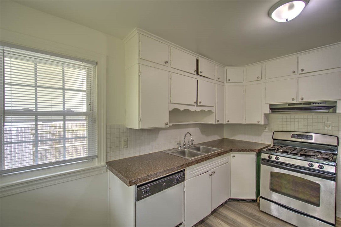 2081 Riverview Avenue Decatur, IL 62522 - Photo 11 of 29 Gallery Image 11