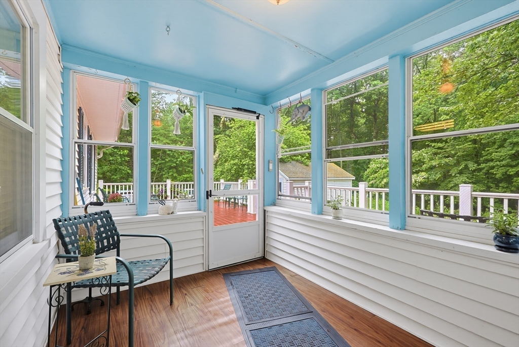 602 Elm Street Walpole, MA 02081 - Photo 3 of 38