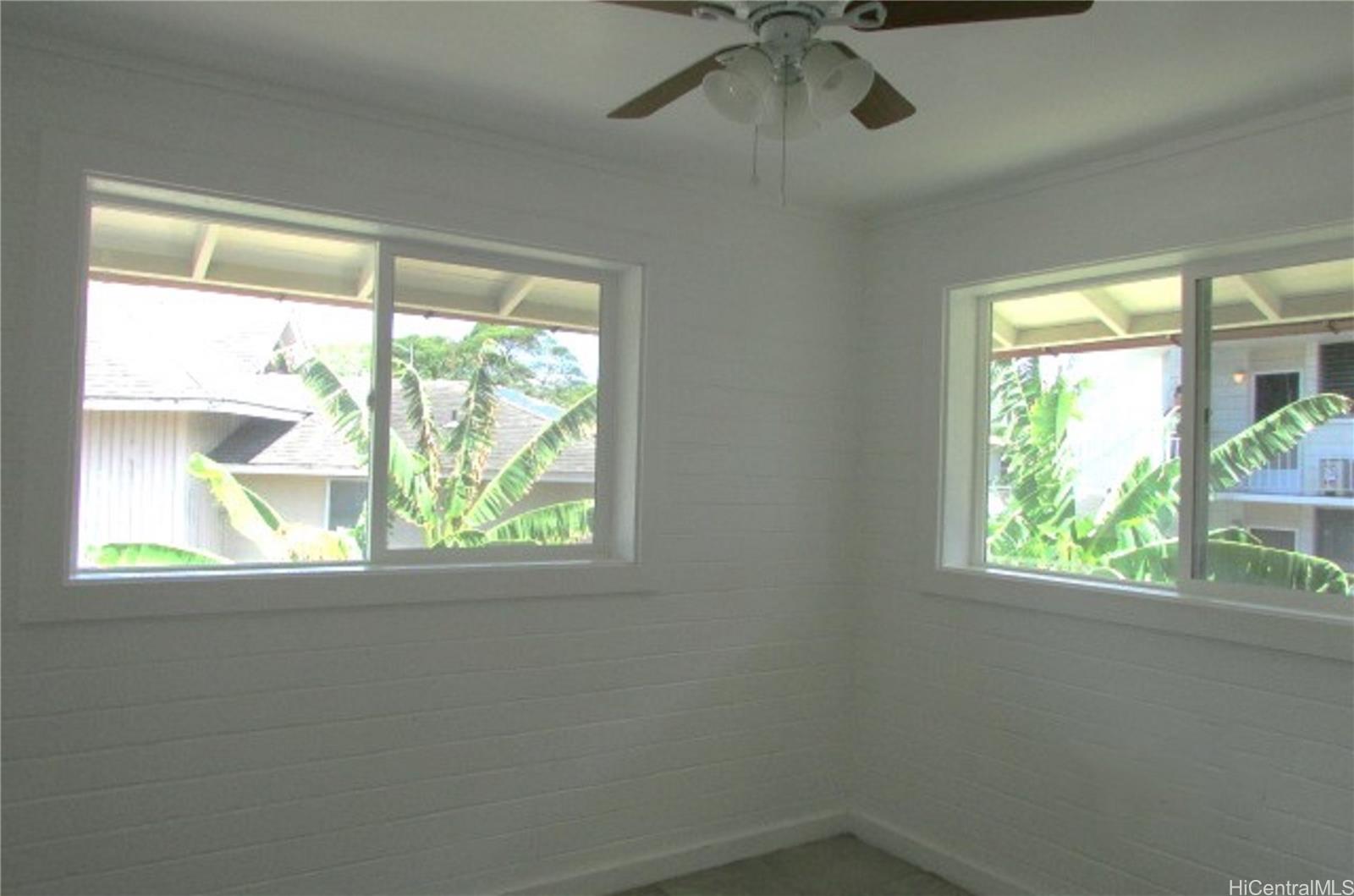1449 Punchbowl Street Honolulu, HI 96813 - Photo 13 of 18 a view of an empty room with a window