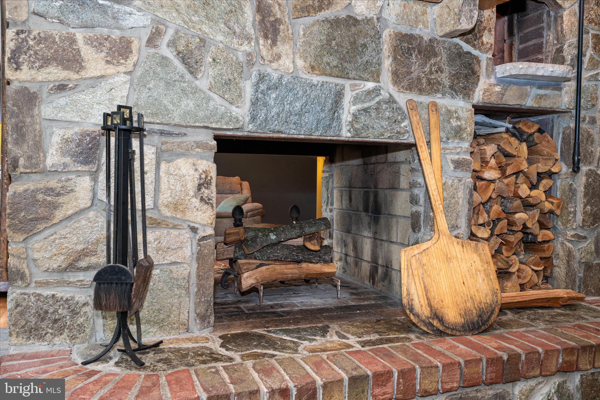 18400 New Cut Road Mount Airy, MD 21771 - Photo 19 of 86 Fireplace