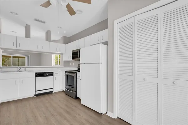 $400,000 | 11531 Shipwatch Drive, Unit 1037, Largo, FL 33774