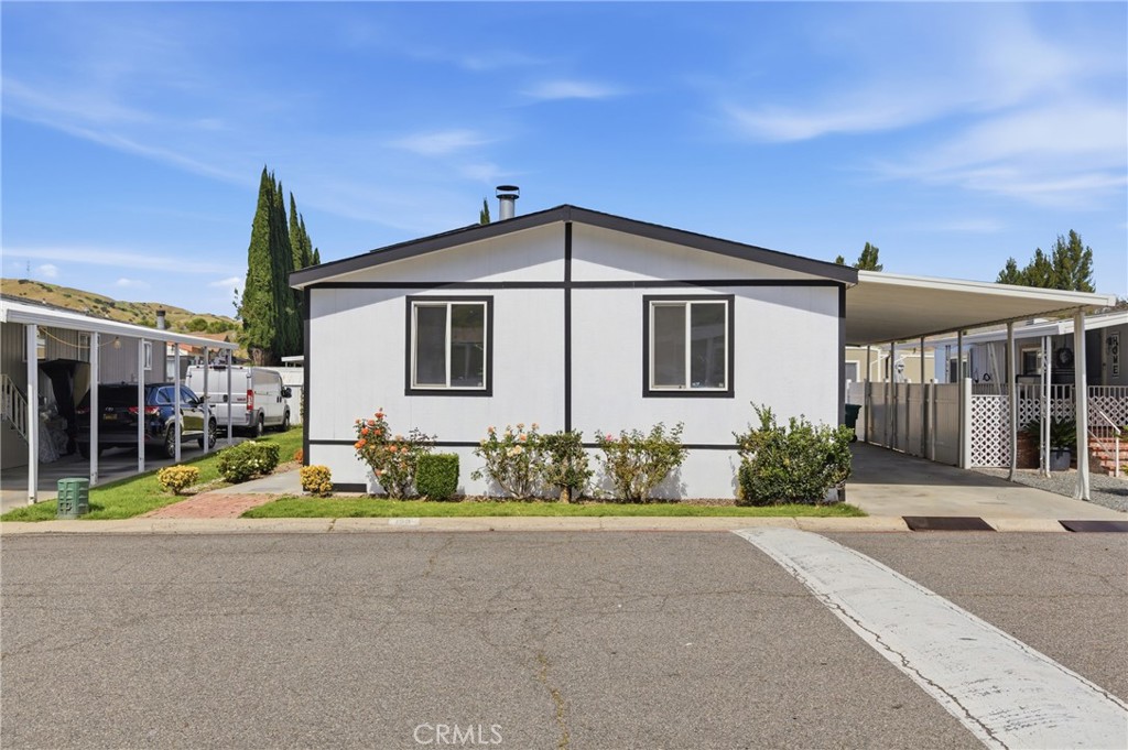 4901 Green River Road, Unit 153 Corona, CA 92878 - Photo 2 of 55