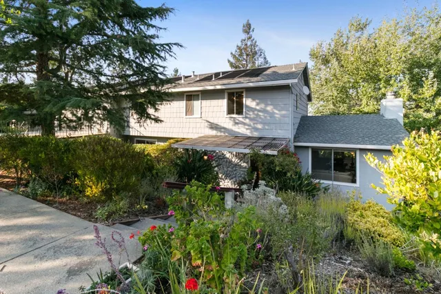$2,795,000 | 878 Hillcrest Drive, Redwood City, CA 94062