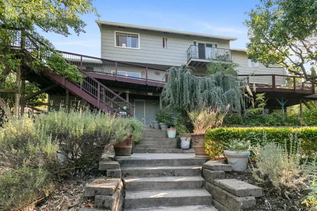 $2,795,000 | 878 Hillcrest Drive, Redwood City, CA 94062