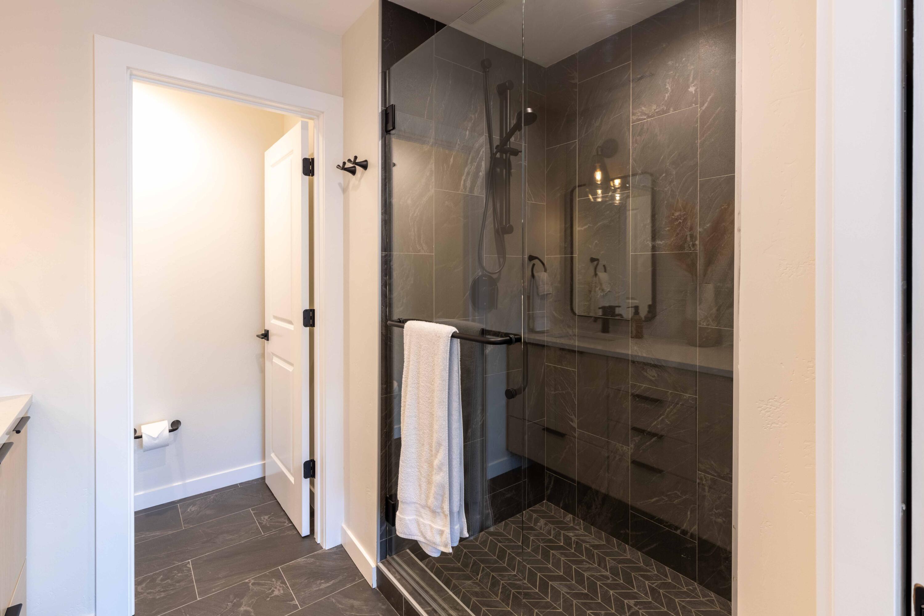 410 North River Street, Unit 9 Hailey, ID 83333 - Photo 41 of 48 Bathroom 3