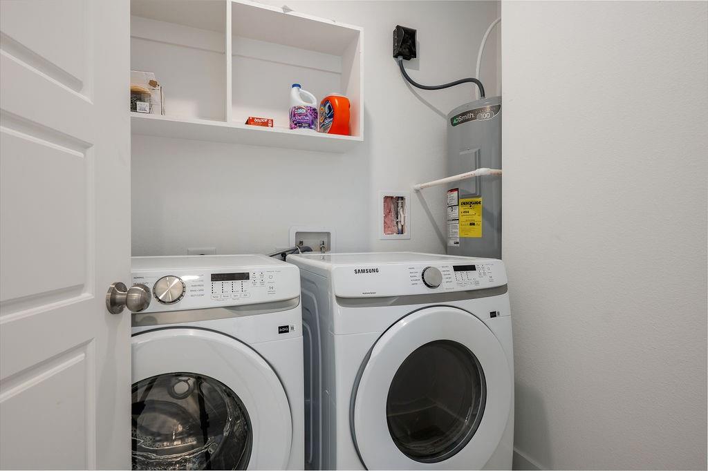 709 Fuller Street Sulphur Springs, TX 75482 - Photo 21 of 22 a utility room with dryer and washer