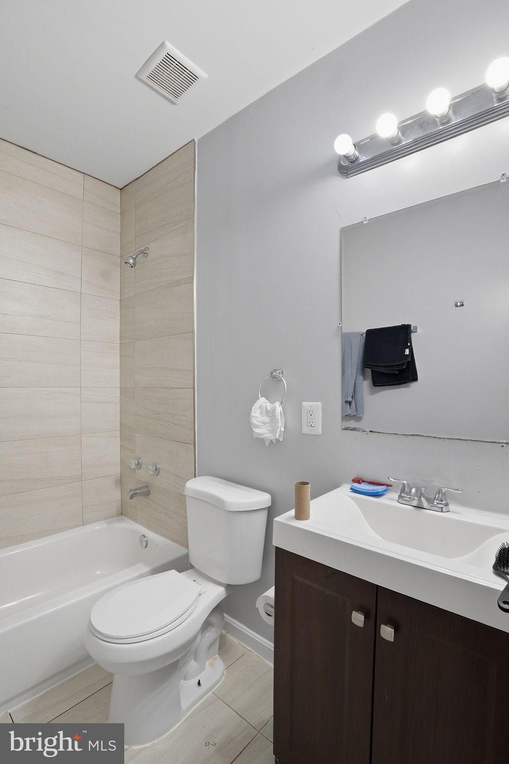 1500 Columbia Road Northwest Washington, DC 20009 - Photo 8 of 10 Gallery Image 8