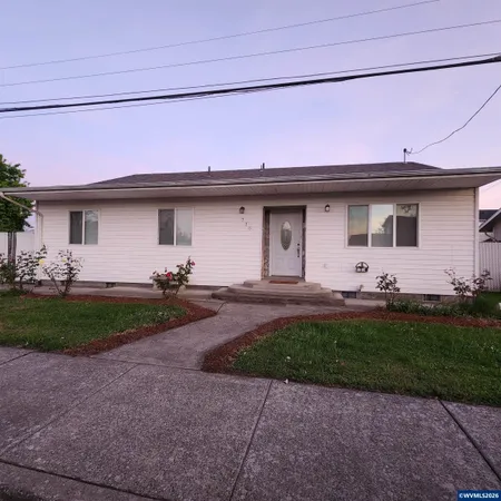 $475,000 | 730 Burton Street, Harrisburg, OR 97446