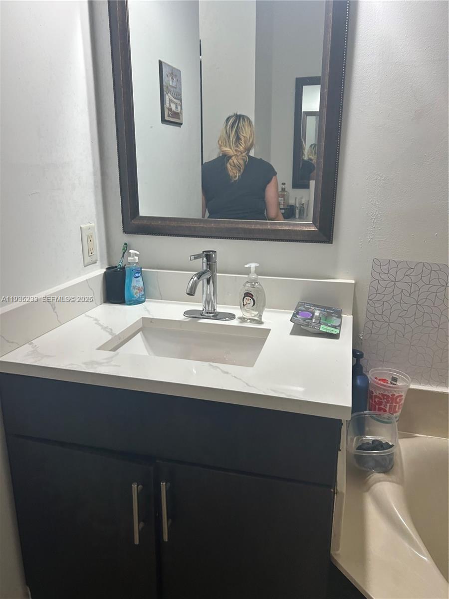 948 Phoenix Way Weston, FL 33327 - Photo 15 of 22