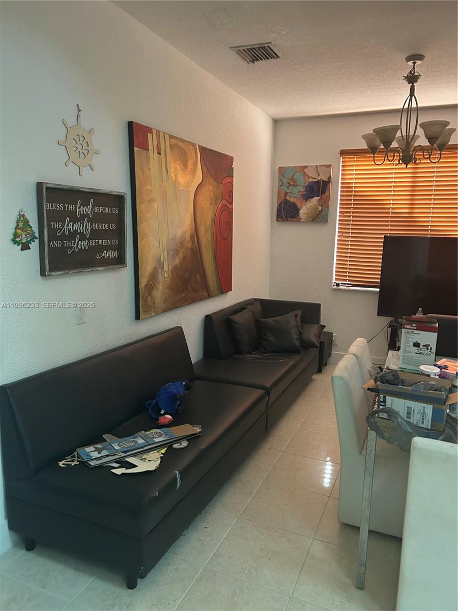 948 Phoenix Way Weston, FL 33327 - Photo 10 of 22