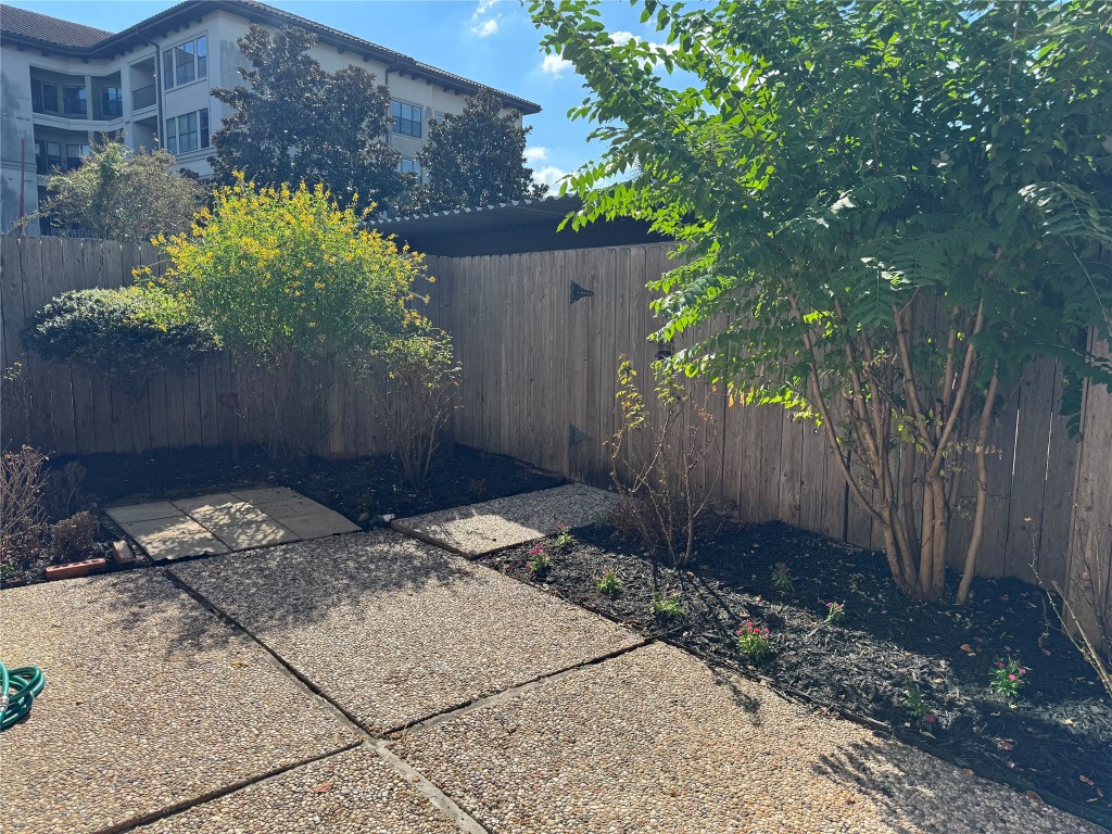 7499 Brompton Street, Unit 7499 Houston, TX 77025 - Photo 37 of 43