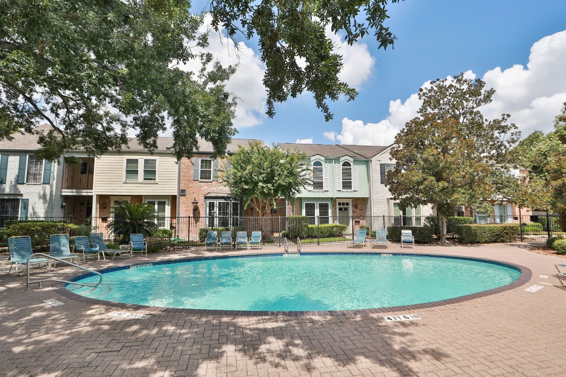 7499 Brompton Street, Unit 7499 Houston, TX 77025 - Photo 40 of 43