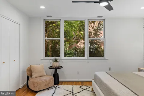 $999,900 | 117 Catharine Street, Philadelphia, PA 19147