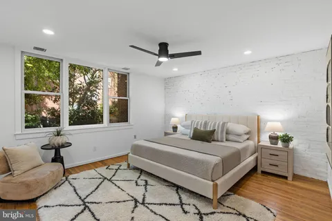 $999,900 | 117 Catharine Street, Philadelphia, PA 19147