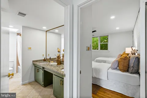 $999,900 | 117 Catharine Street, Philadelphia, PA 19147