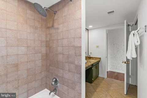 $999,900 | 117 Catharine Street, Philadelphia, PA 19147