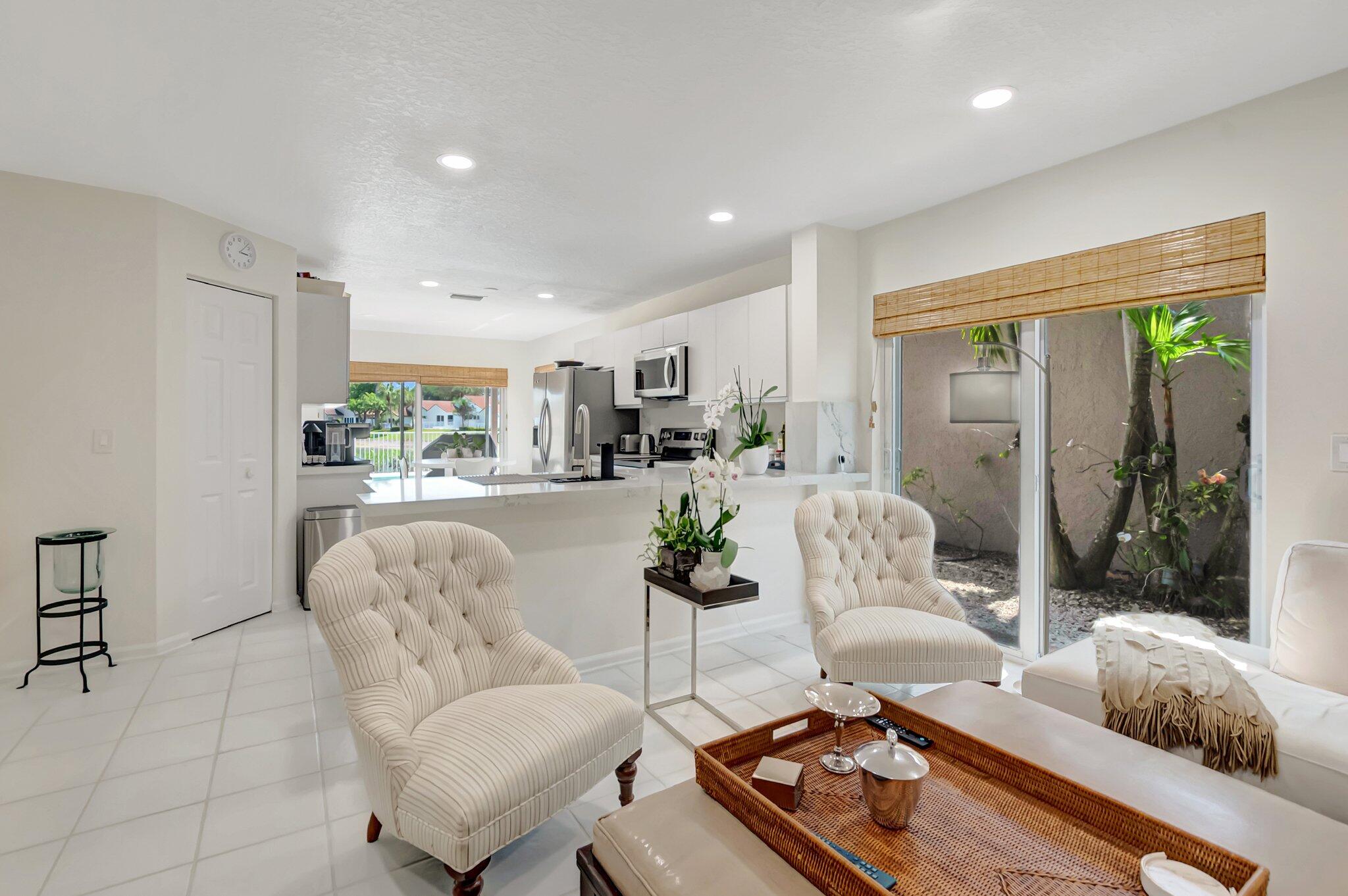 7287 Via Palomar Boca Raton, FL 33433 - Photo 18 of 47 Family room