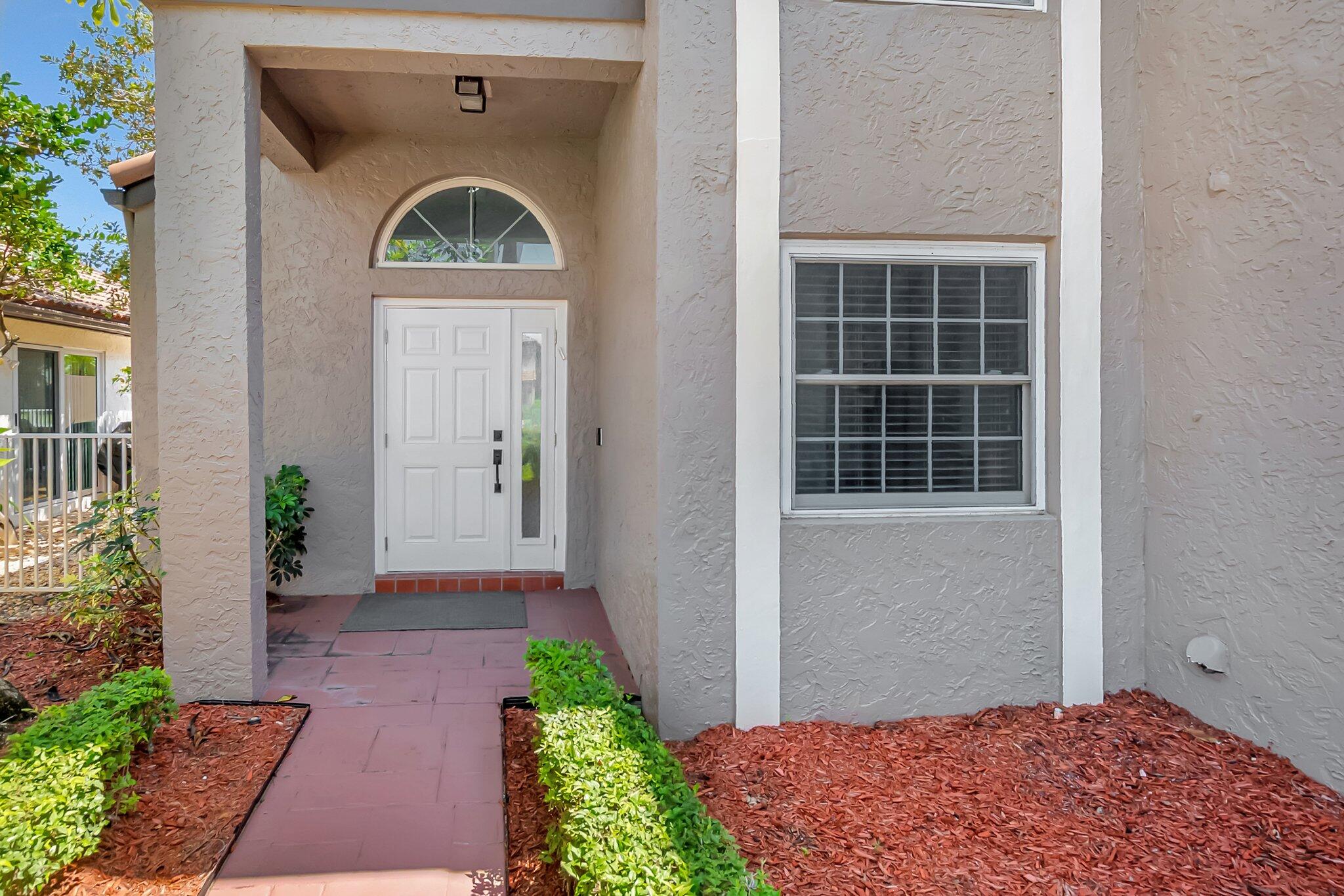 7287 Via Palomar Boca Raton, FL 33433 - Photo 4 of 47 Front door