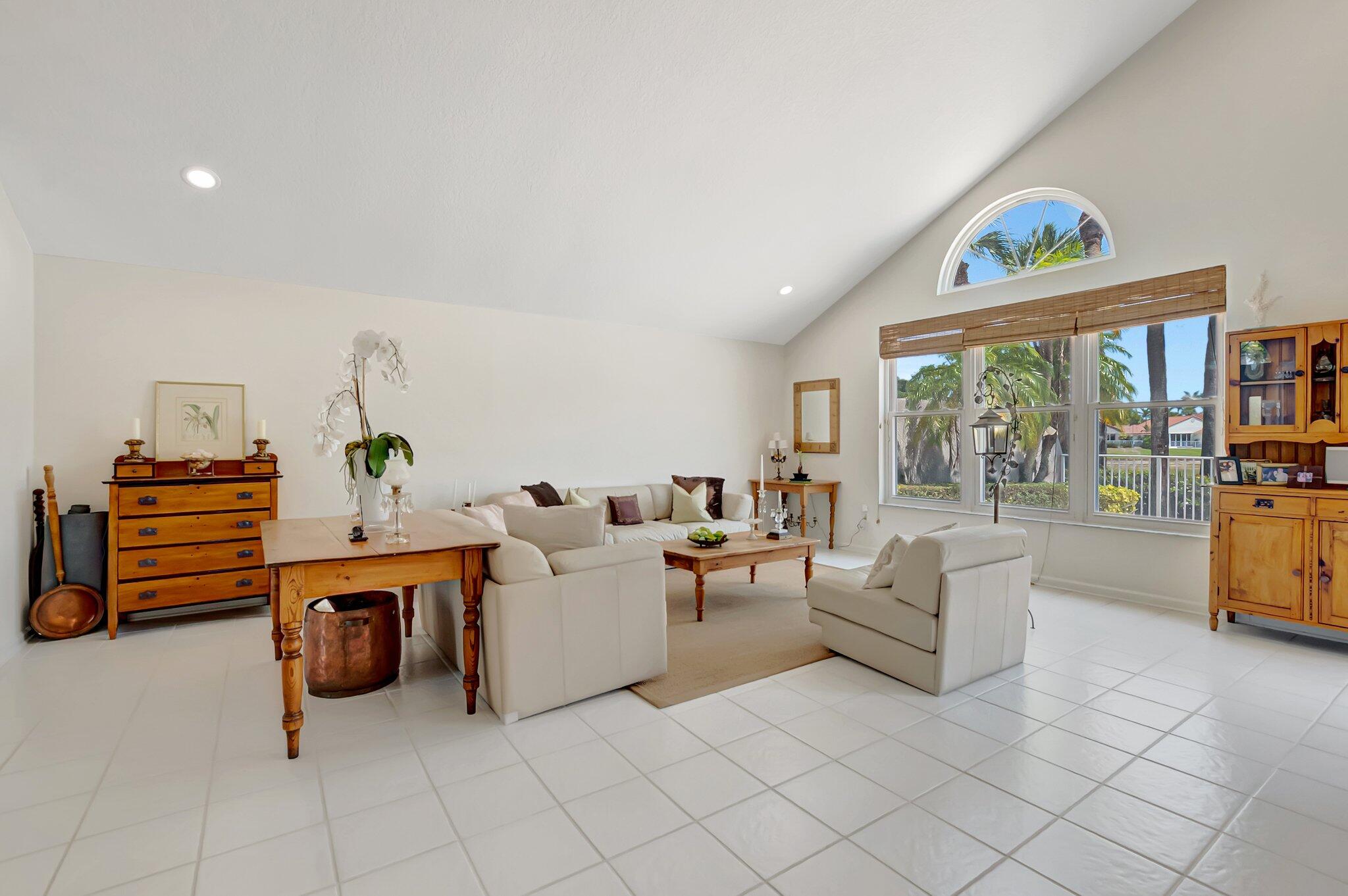 7287 Via Palomar Boca Raton, FL 33433 - Photo 7 of 47 Living area