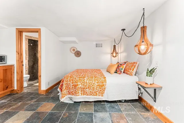 $950,000 | 4480 North Kitsap Way, Boise, ID 83703