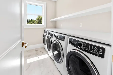 $4,695,000 | 21 Cedar Lane, Remsenburg, NY 11960