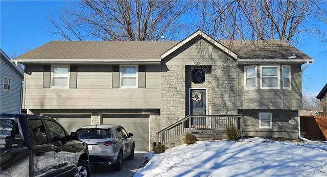 $319,900 | 912 Northeast 108 Terrace, Kansas City, MO 64155