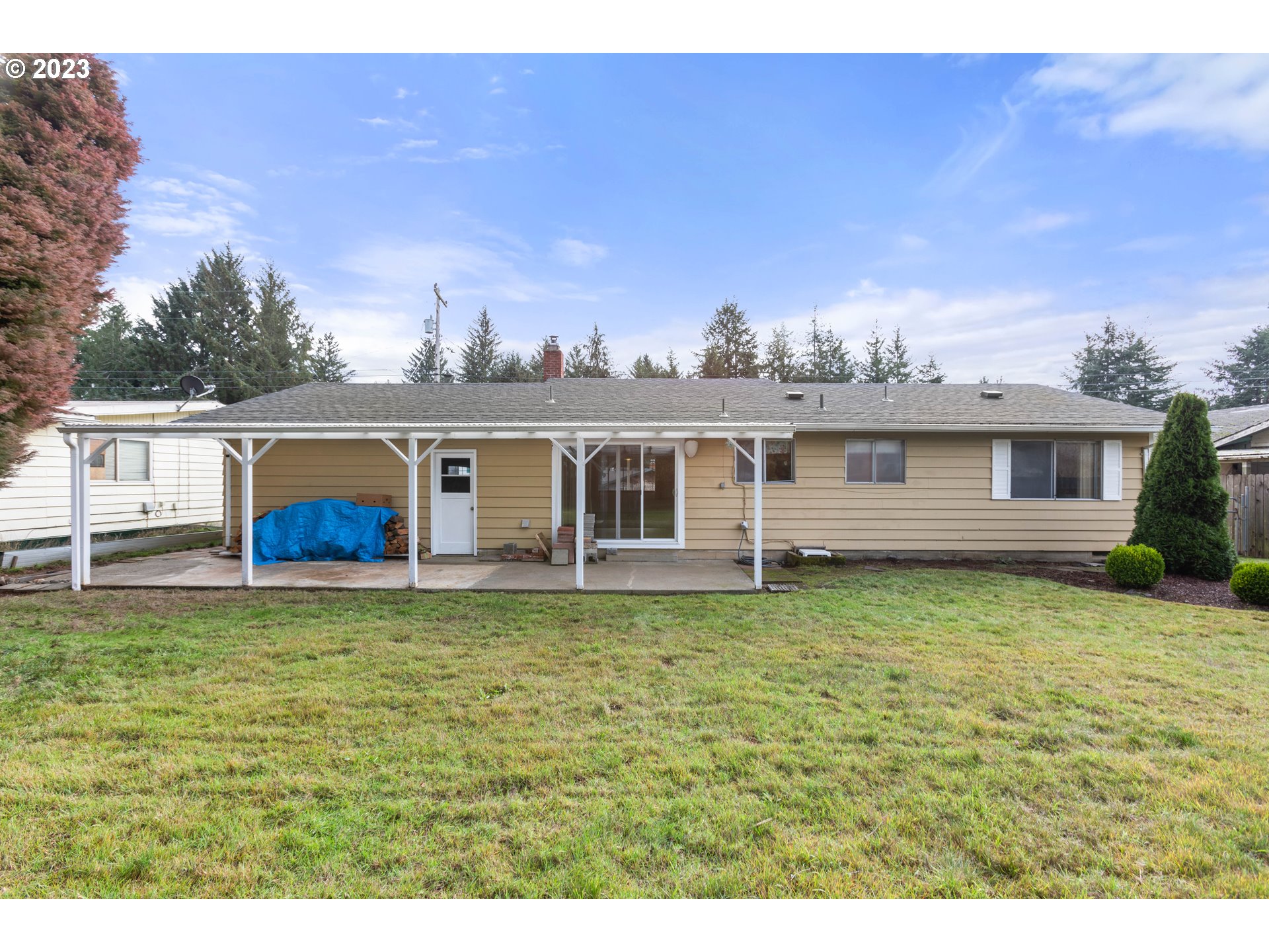 2878 Ridgeway Drive Reedsport, OR 97467 - Photo 30 of 36 Backyard