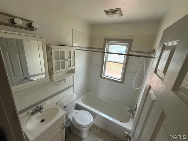 $114,900 | 112 Bonds Avenue, East Alton, IL 62024