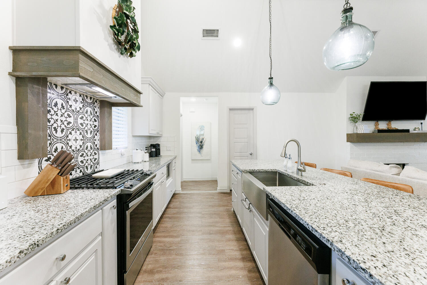 2318 103rd Street Lubbock, TX 79423 - Photo 16 of 51 Kitchen