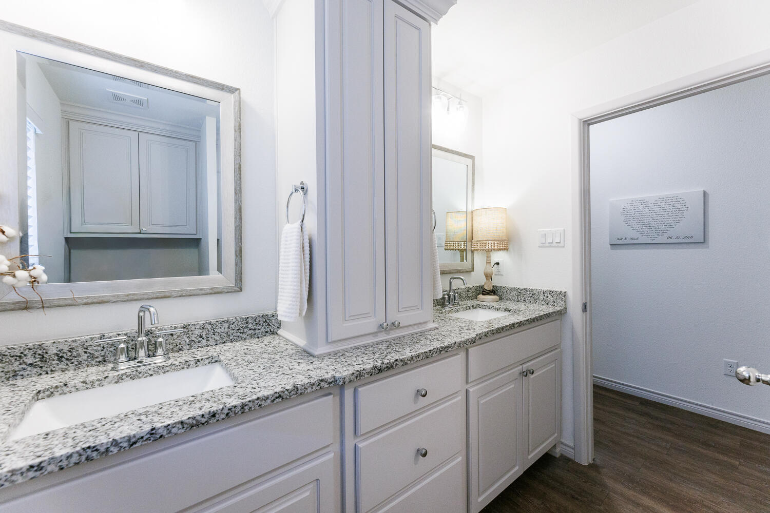 2318 103rd Street Lubbock, TX 79423 - Photo 35 of 51 Second Bathroom