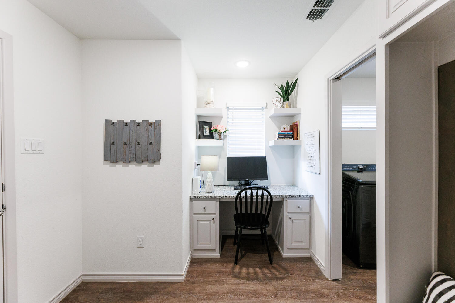 2318 103rd Street Lubbock, TX 79423 - Photo 40 of 51 Built-In Desk Area