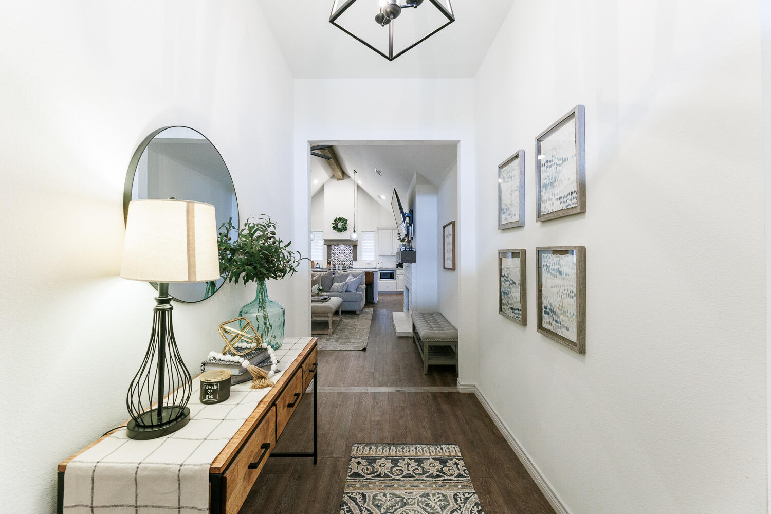 2318 103rd Street Lubbock, TX 79423 - Photo 4 of 51 Entryway