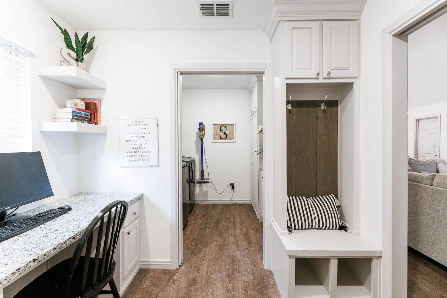 2318 103rd Street Lubbock, TX 79423 - Photo 42 of 51 Mud-Room