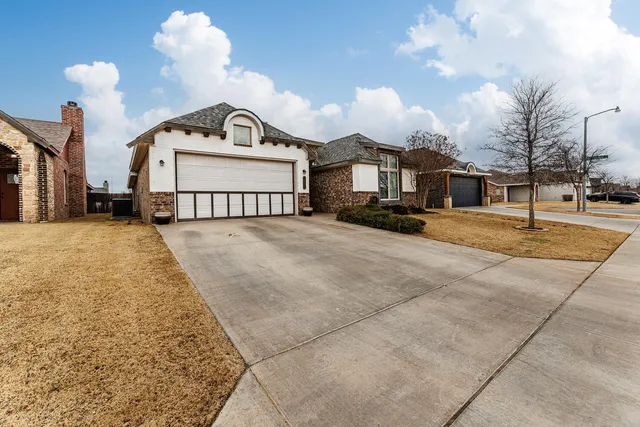 $319,000 | 2318 103rd Street, Lubbock, TX 79423