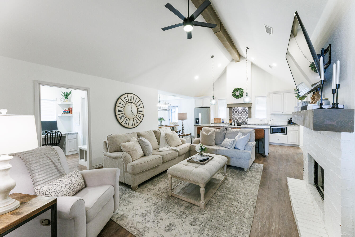 2318 103rd Street Lubbock, TX 79423 - Photo 6 of 51 Living Area