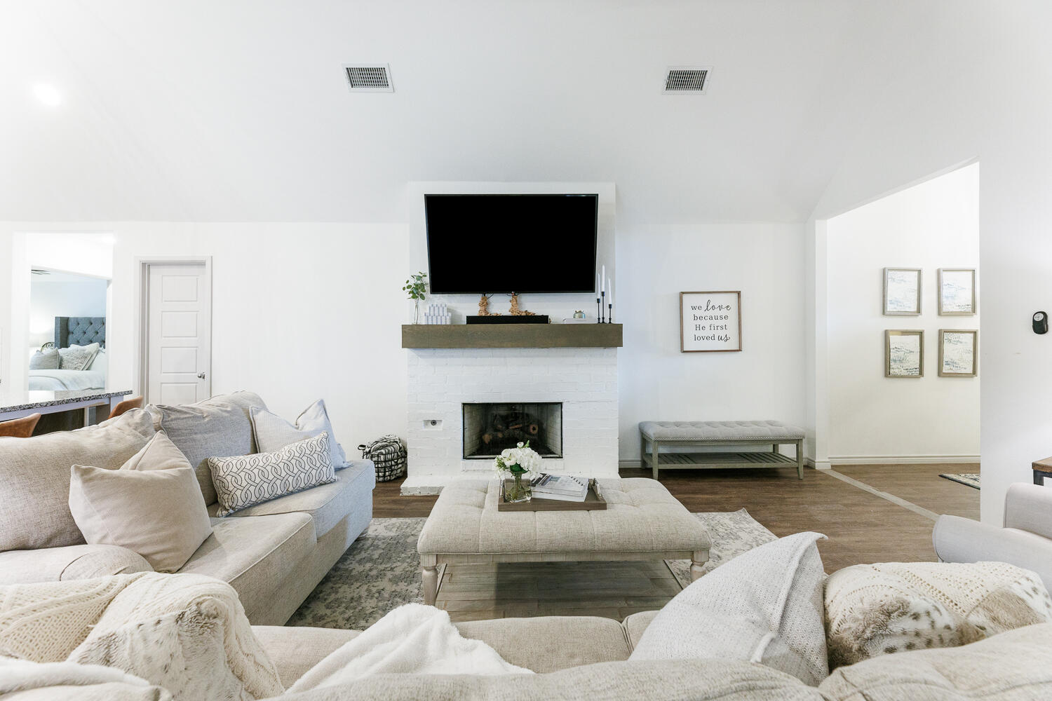 2318 103rd Street Lubbock, TX 79423 - Photo 9 of 51 Living Area
