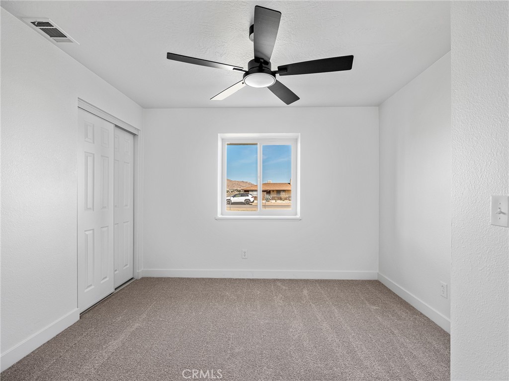 16548 Quinnault Road Apple Valley, CA 92307 - Photo 15 of 38