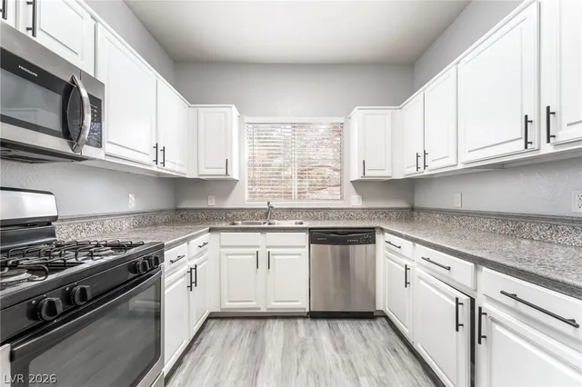 $1,675 | 5250 South Rainbow Boulevard, Unit 2147, Las Vegas, NV 89118