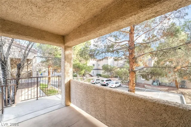 $1,675 | 5250 South Rainbow Boulevard, Unit 2147, Las Vegas, NV 89118