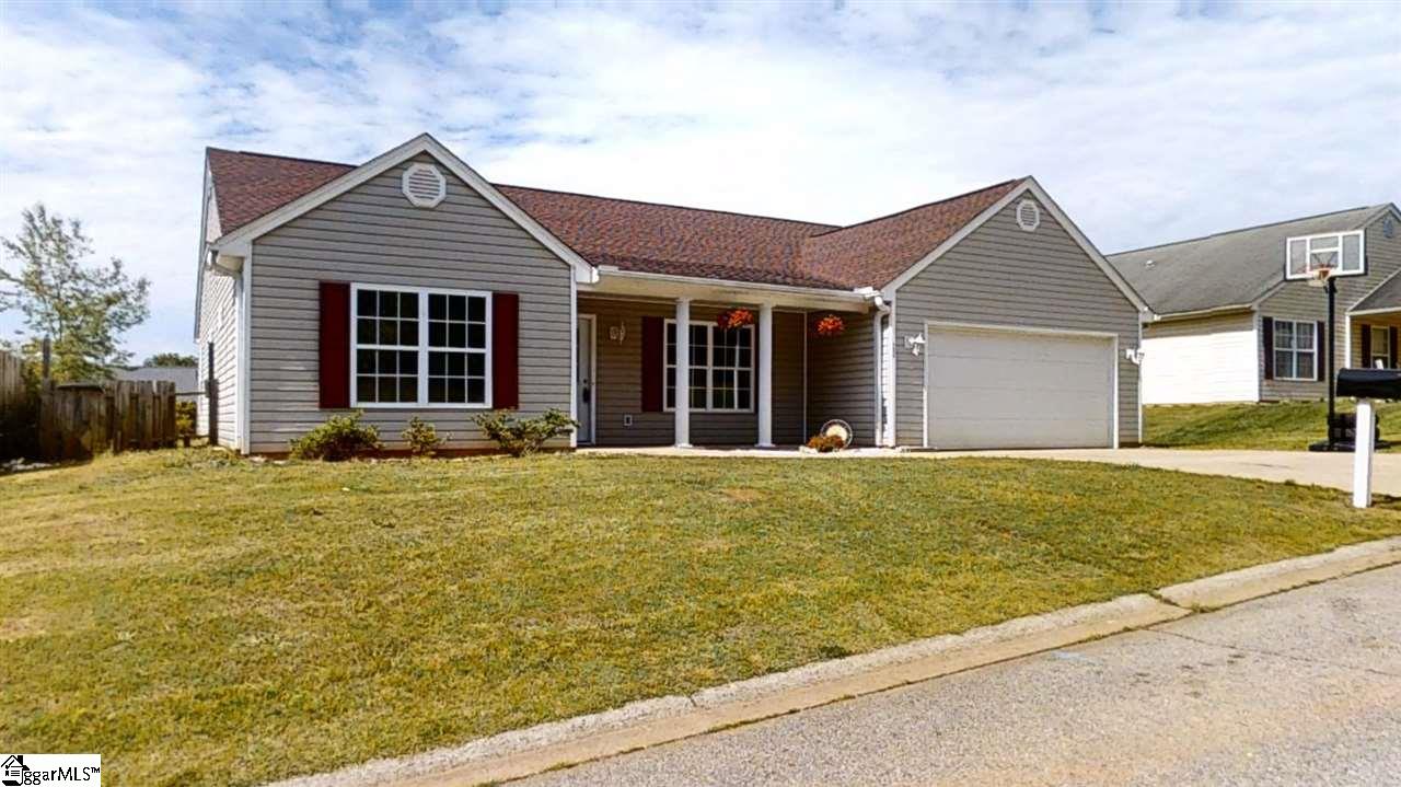 208 Spring Street Duncan, SC 29334 - Photo 2 of 24 Gallery Image 2